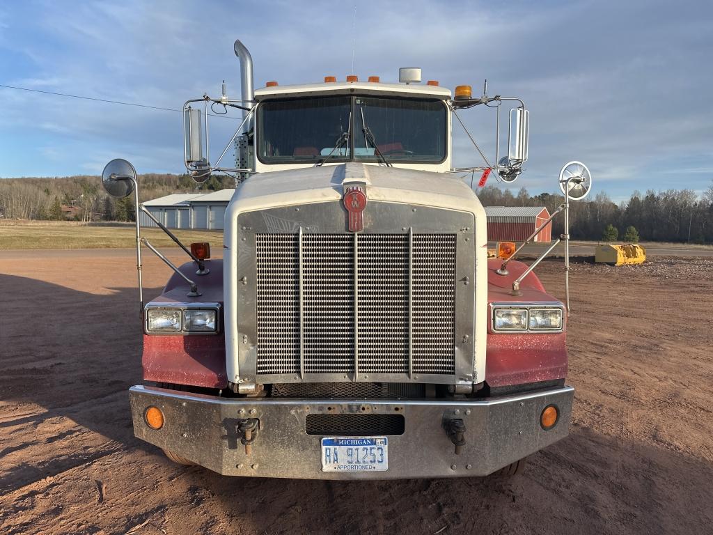 1990 Kenworth T800 Day Cab Tractor