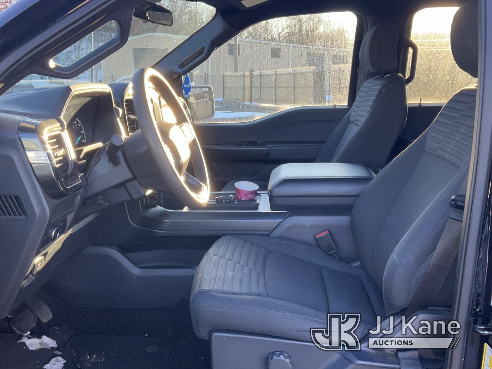 (Kings Park, NY) 2021 Ford F150 XLT 4x4 Crew-Cab Pickup Truck Runs & Moves, Minor Body Damage) (Insp