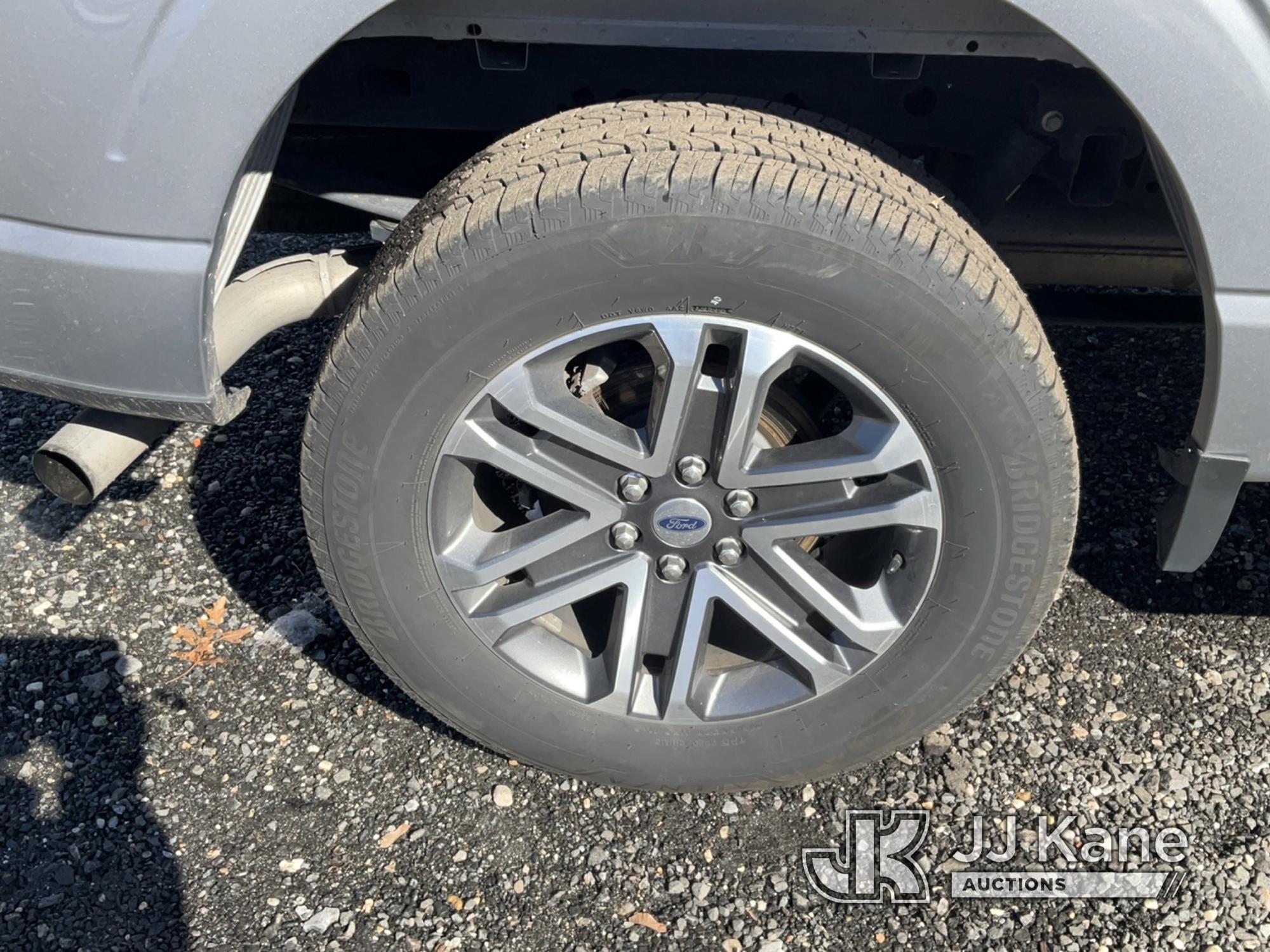 (Kings Park, NY) 2021 Ford F150 XLT 4x4 Crew-Cab Pickup Truck Runs & Moves) (Inspection and Removal