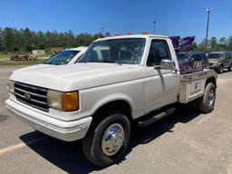1990 Ford Tow Truck