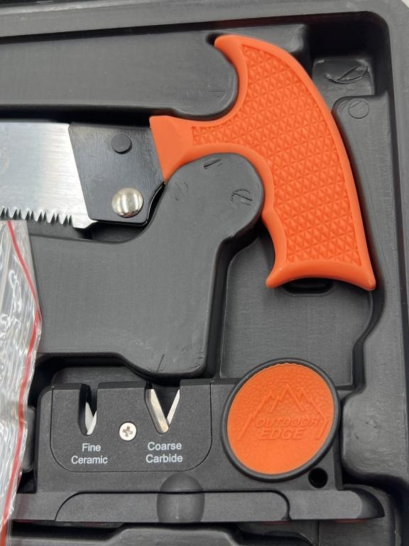 Outdoor Edge RMEF Knife Set in Plastic Box