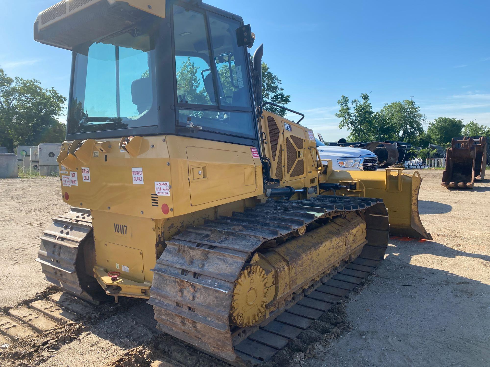 2021 CAT D3LGP CRAWLER TRACTOR SN:XT500202 powered by John Deere diesel engine, equipped with EROPS,