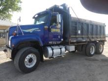 2007 International Paystar 5000i Tandem-axle Dump Truck, s/n 1HTXLAPT27J458