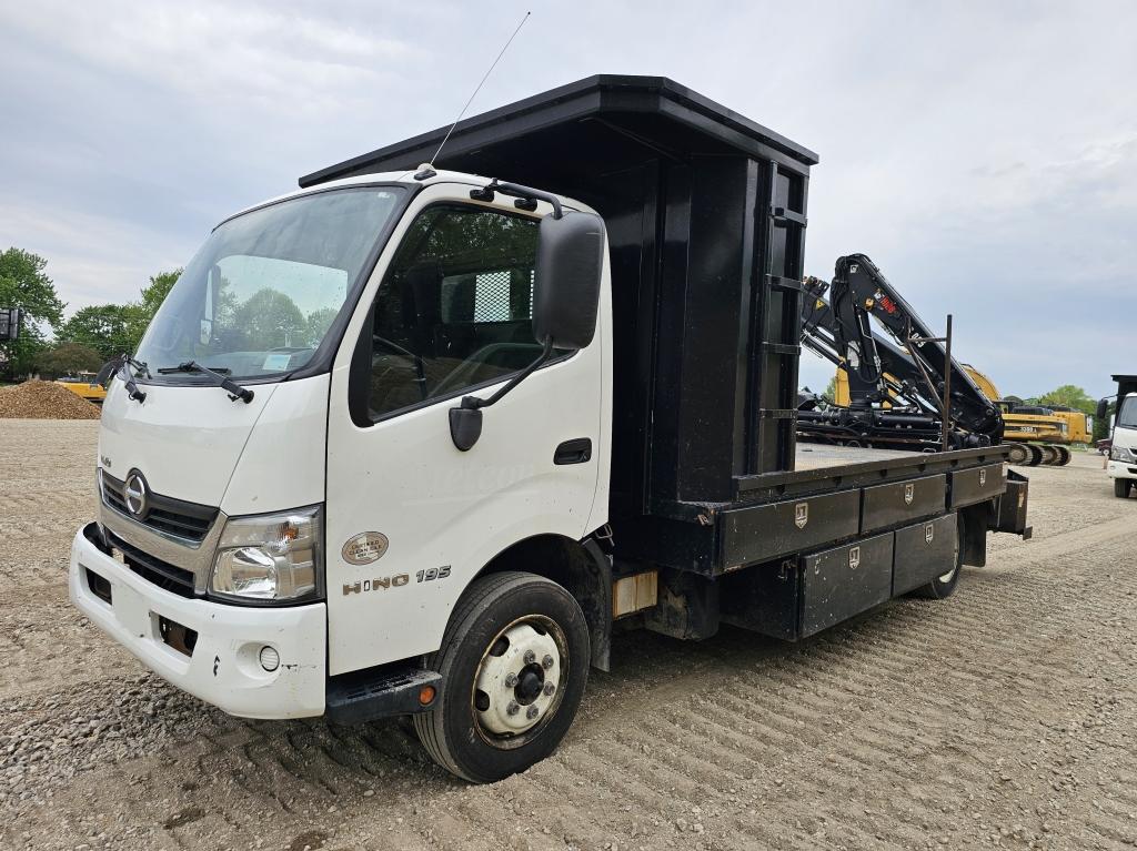 2018 Hino 195 Flatbed Crane Truck