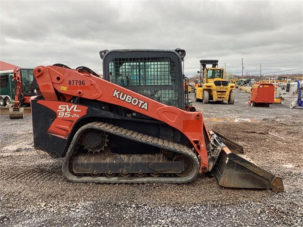 2017 KUBOTA SVL95-2 SKID STEER LOADER