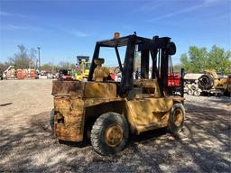 1988 CATERPILLAR V100 FORKLIFT