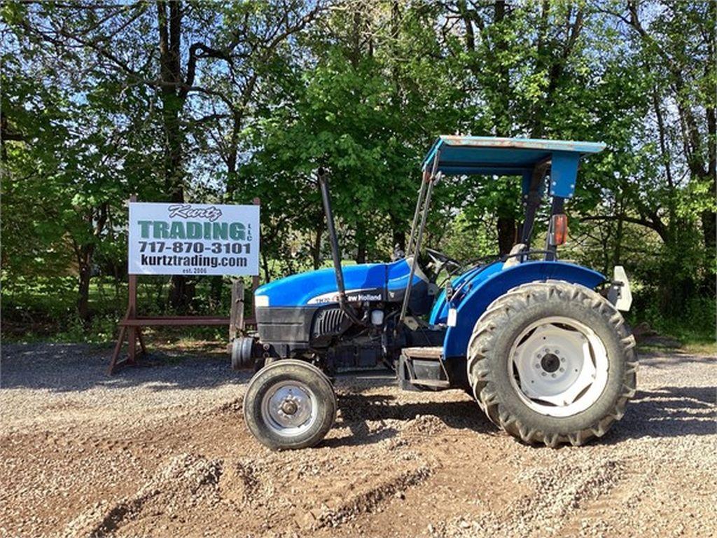 2003 NEW HOLLAND TN70 FARM TRACTOR