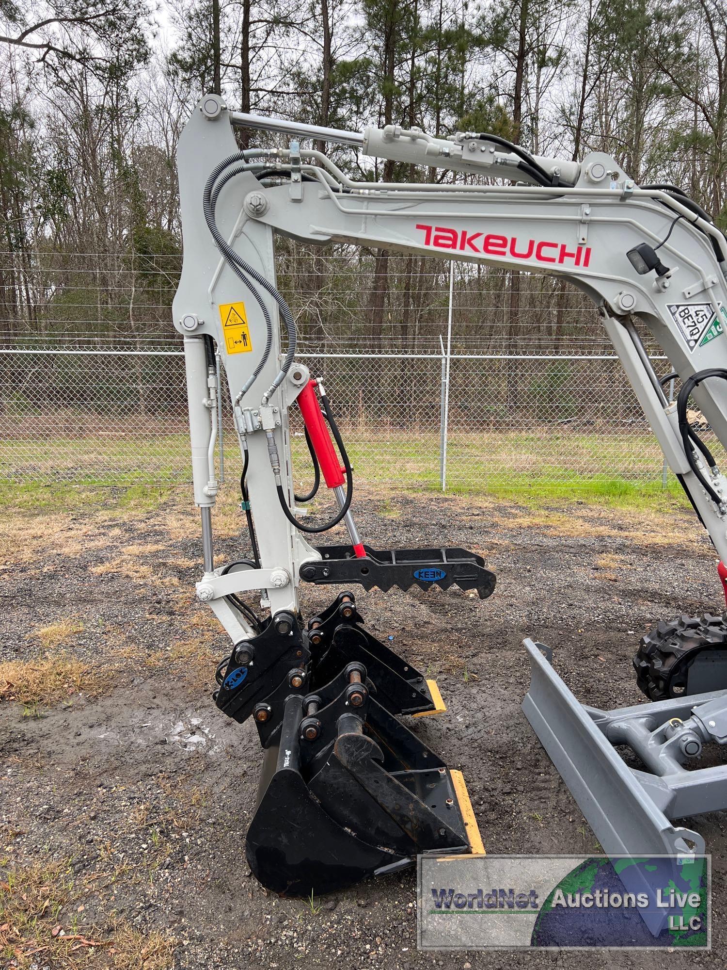 2022 TAKEUCHI TB230 MINI-EXCAVATOR SN-130008706