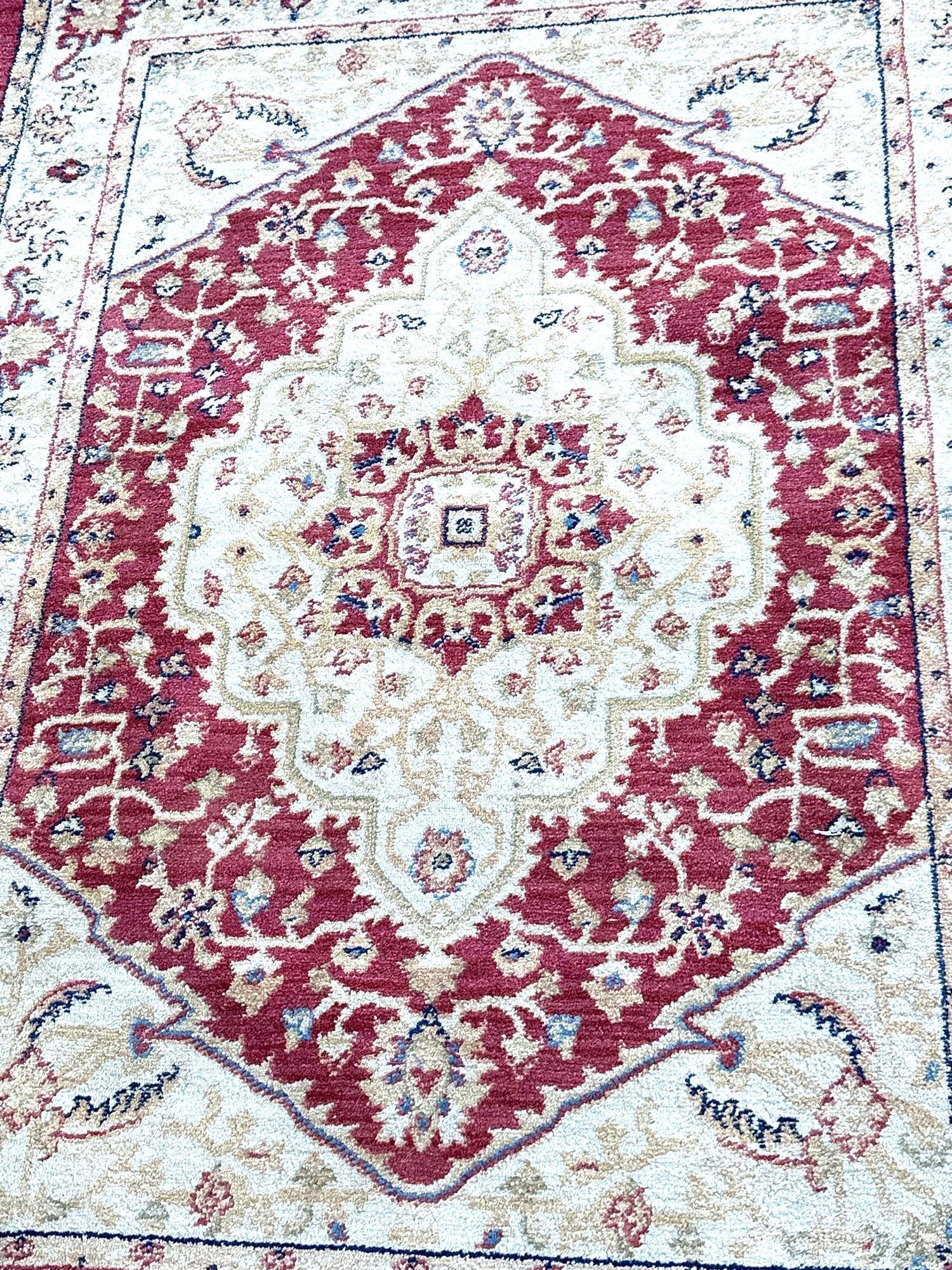 Safavieh Carpet from Turkey 4' x 5'7"
