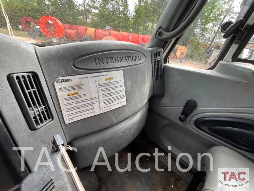 2006 International 4300 Cable Placer Bucket Truck