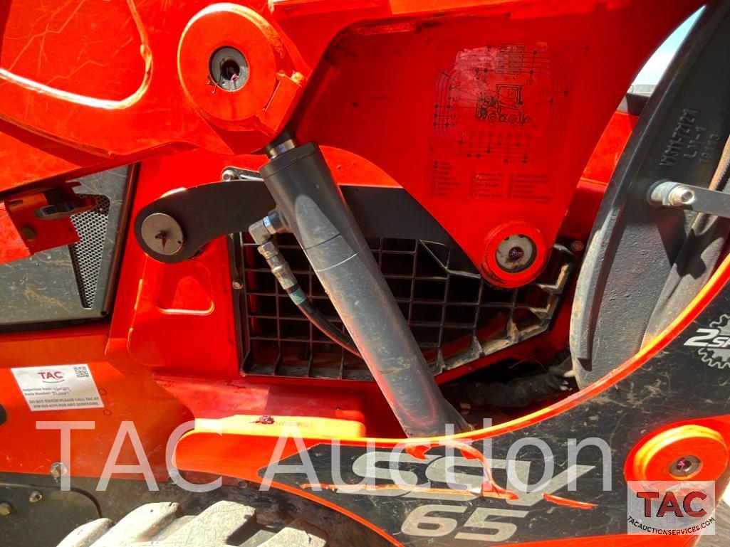 Kubota SSV65 Skid Steer