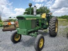 John Deere  3020 Tractor 'Runs & Operates'