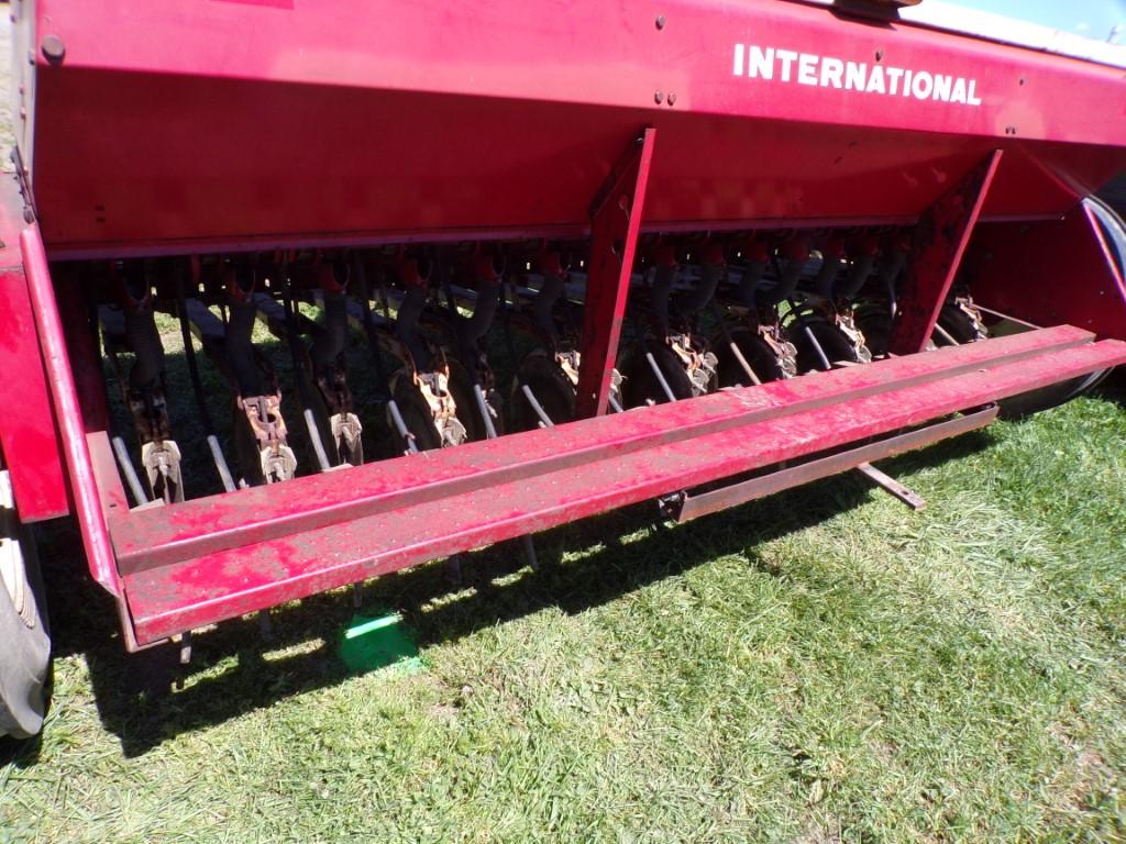 International 16 Row Grain Drill Model 510, Looks All There (6147)