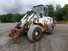 Hyundai H2730TM Articualting Front Loader, 1,765 Hours, NO FRONT BUCKET, Fu