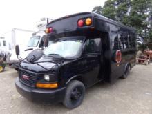 2010 GMC Short Bus, Missing Most Of The Seats, 6.0 Gas V8, Auto, 97,928 Mil