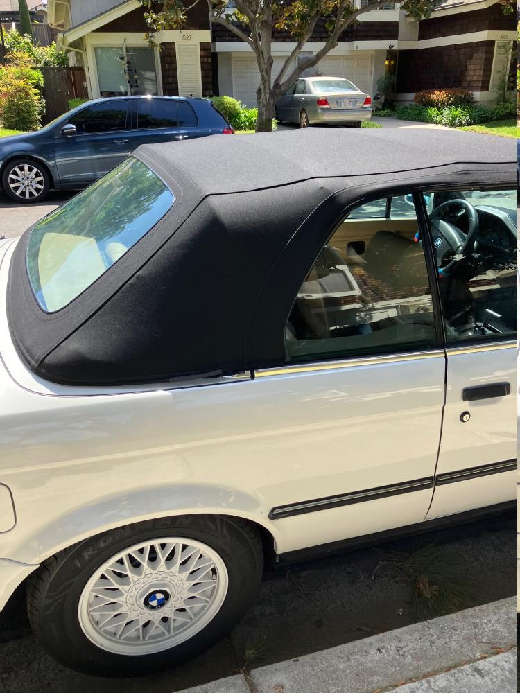 1990 BMW 325i Convertible Coupe