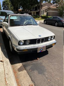 1990 BMW 325i Convertible Coupe