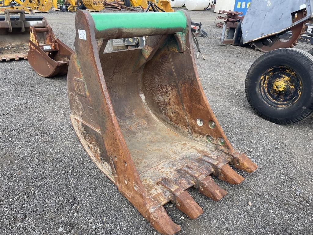 Caterpillar 36in Excavator Bucket,