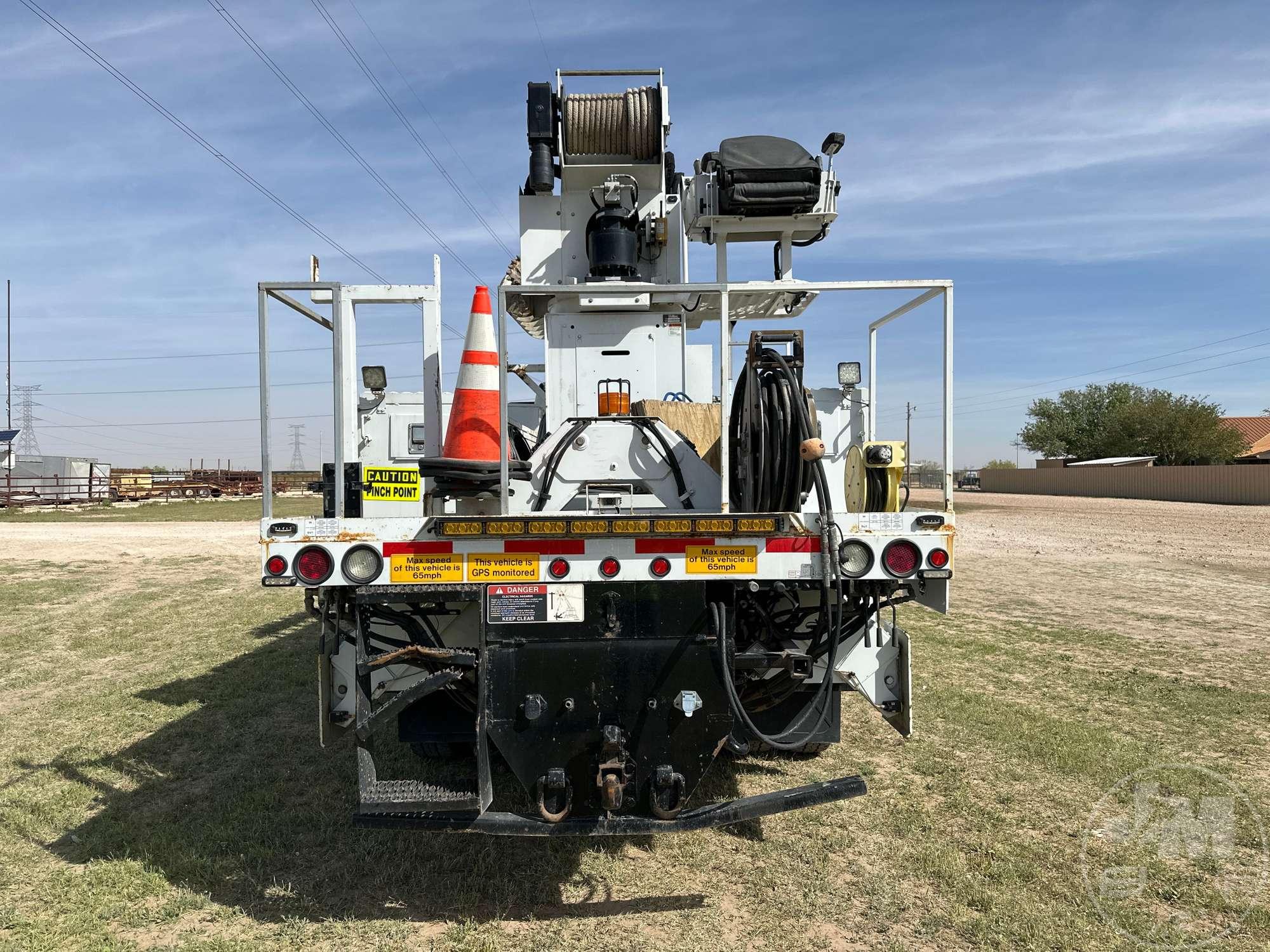 2017 FREIGHTLINER M2 T/A DIGGER DERRICK TRUCK VIN: 3ALHCYCY2HDJA9945