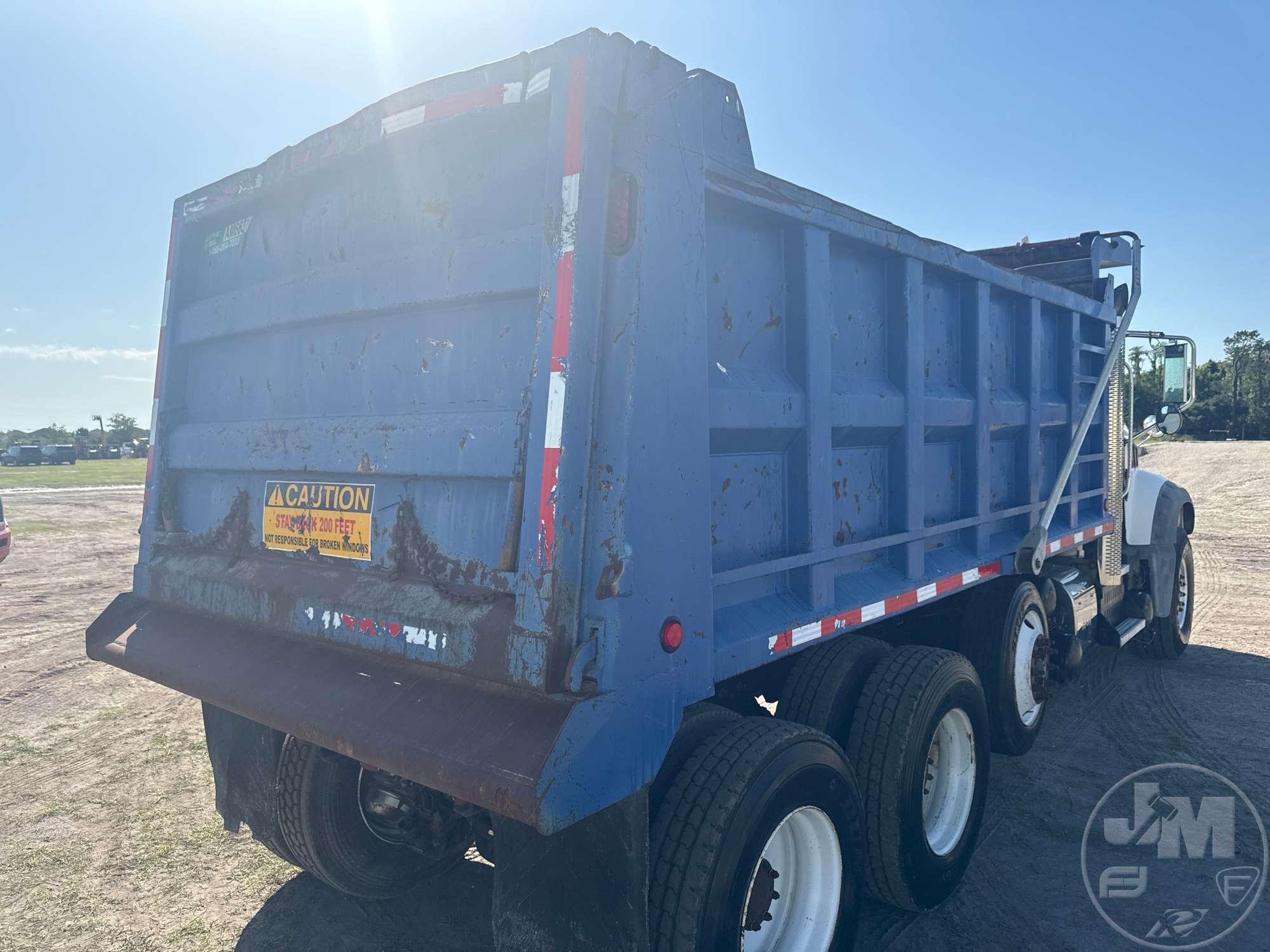 2013 MACK GU713 GRANITE TRI-AXLE DUMP TRUCK VIN: 1M2AX04C2DM017199