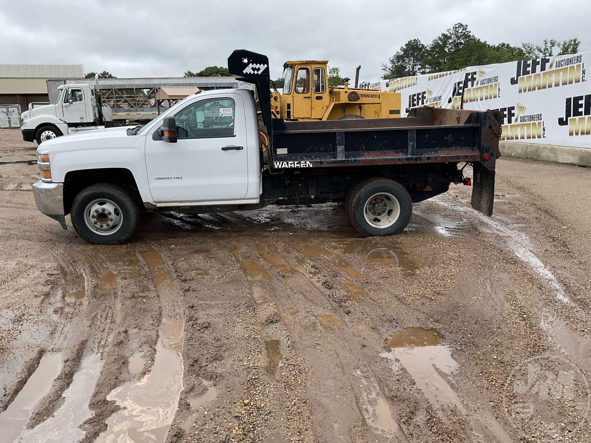 2017 CHEVROLET SILVERADO SINGLE AXLE DUMP TRUCK VIN: 1GB3CYCG2HZ312909