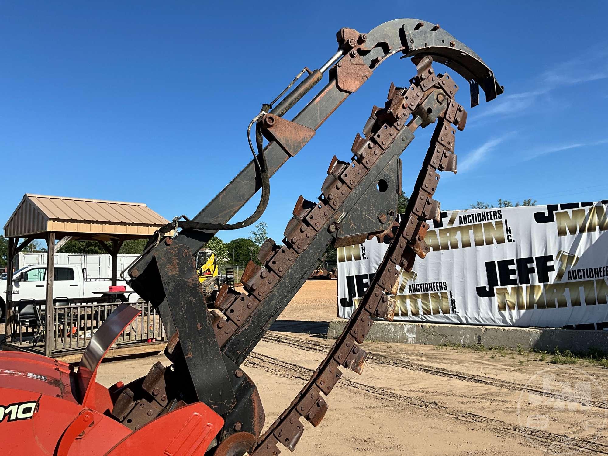 DITCH WITCH RT75 TRENCHER SN: CMWRT75ML70000080