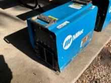 MILLER DYNASTY 300 DX STICK PORTABLE WELDER SN: LG430292L