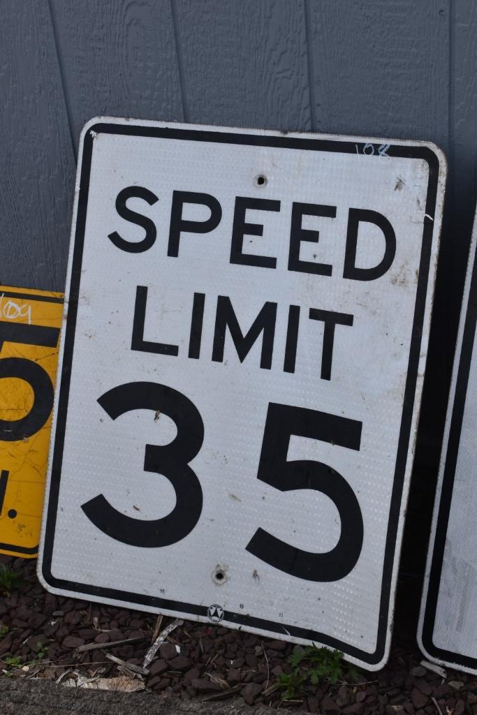 Speed Limit 35 Metal Sign
