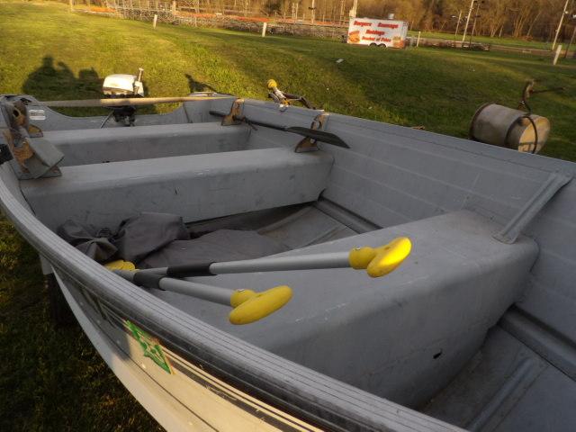 Sylvan Sea Snapper Boat w/ Trailer, Johnson Motor