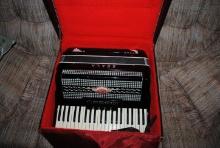 Scala Accordion with case