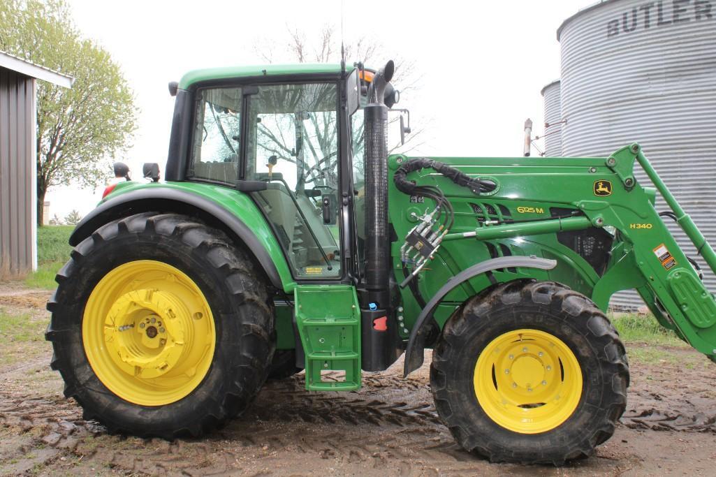 JD6125M MFWD Tractor w/Cab & 4340 Self Leveling Loader, 8 Ft. Euro Mt. Bucket & 5 Tooth Grapple