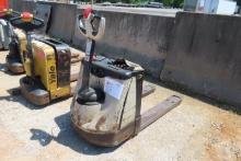 CROWN PALLET JACK