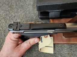 Browning Buck Mark .22 Semi Auto Target Pistol