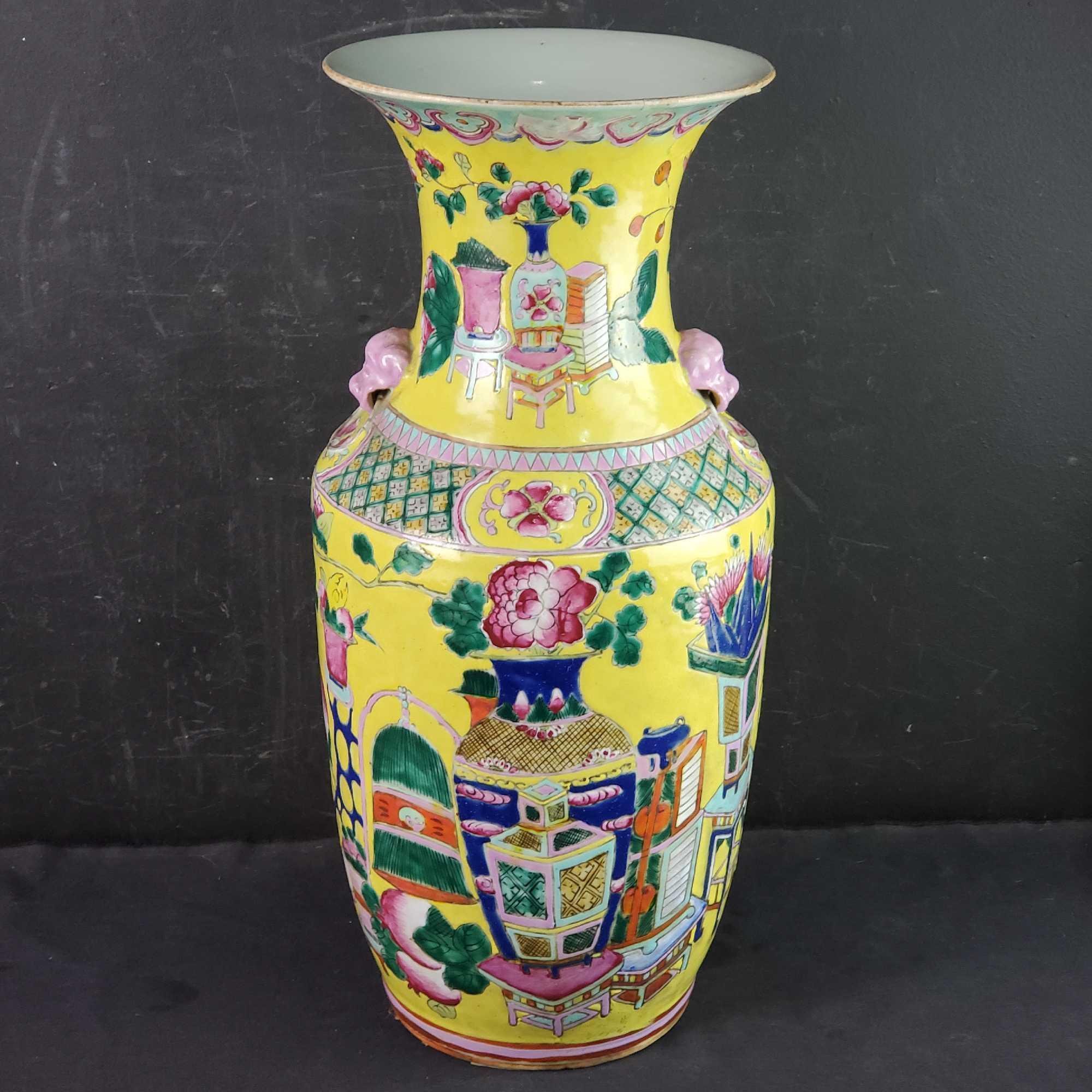 Large chinese polychrome porcelain baluster decorative vase