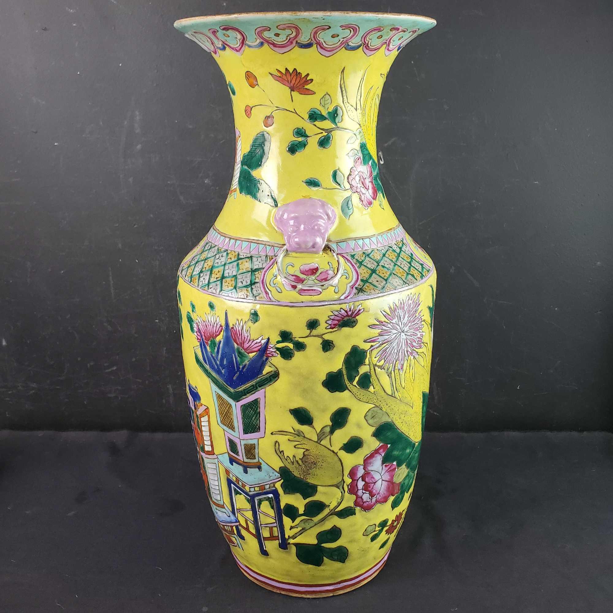 Large chinese polychrome porcelain baluster decorative vase