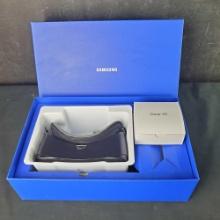 Samsung Gear VR Goggles accessories/user manual model SM-R323