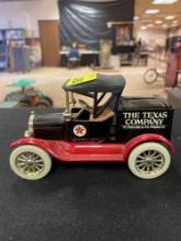 Vintage Ertl Texaco Die Cast 1918 Ford Model T Runabout Coin Bank