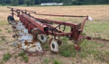 IH 700 5 btm semi-mount plow