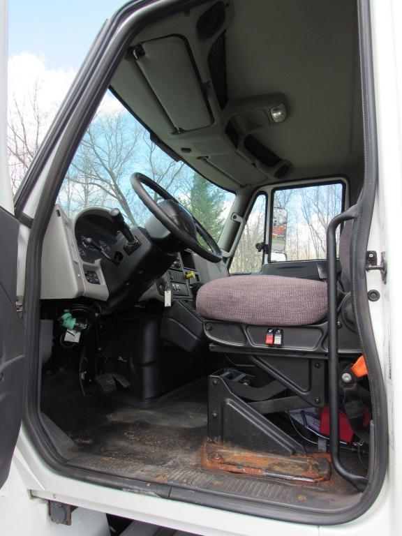 2016 International 4300 SBA Cab & Chassis