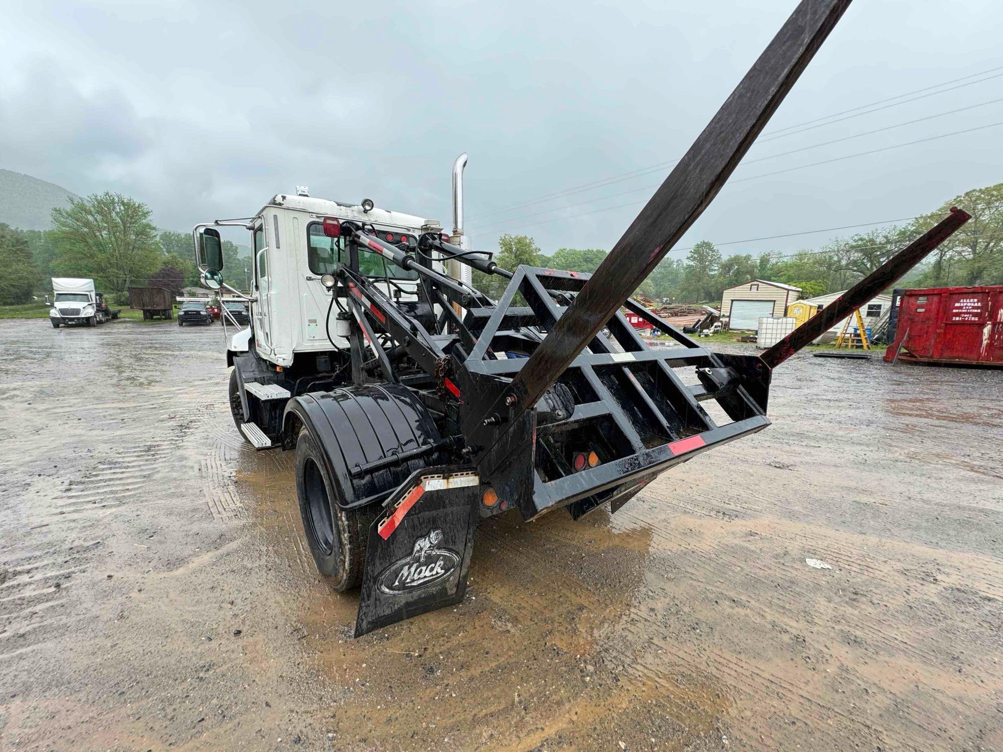 2007 Mack CXN612 Truck, VIN # 1M1AK01Y77N003414