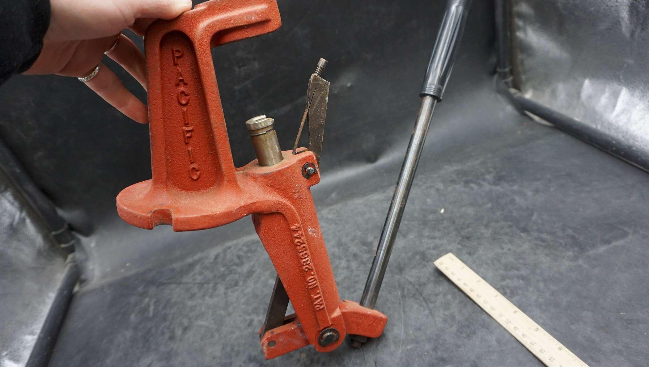 Pacific Reloading Tool