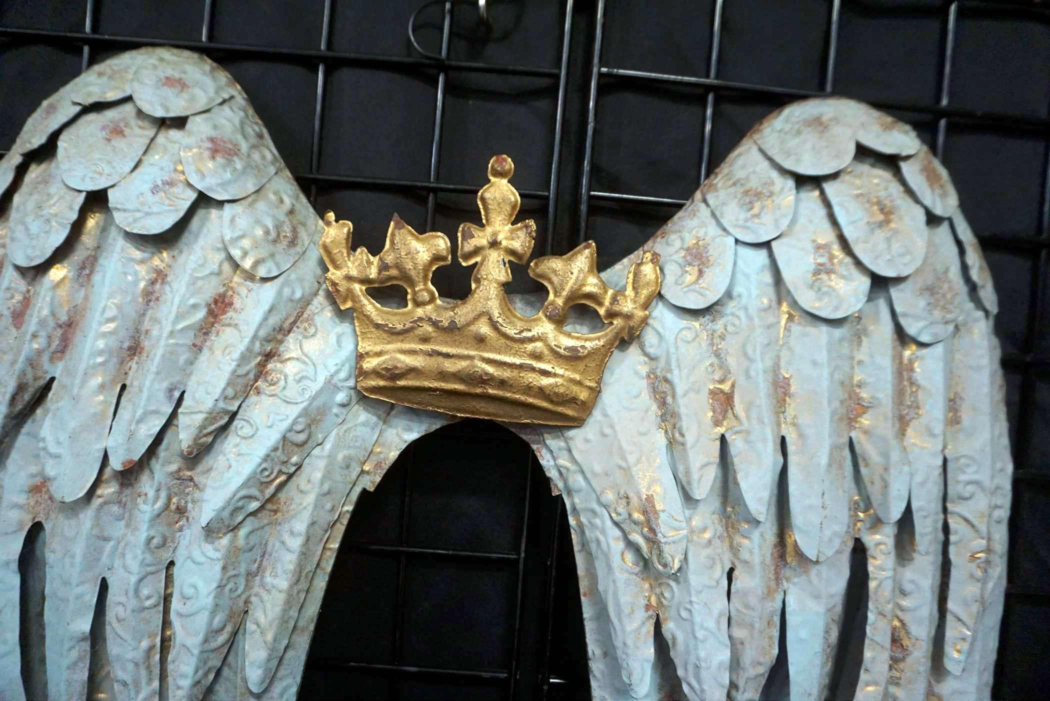 Metal Angel Wing W/ Crown Wall Art