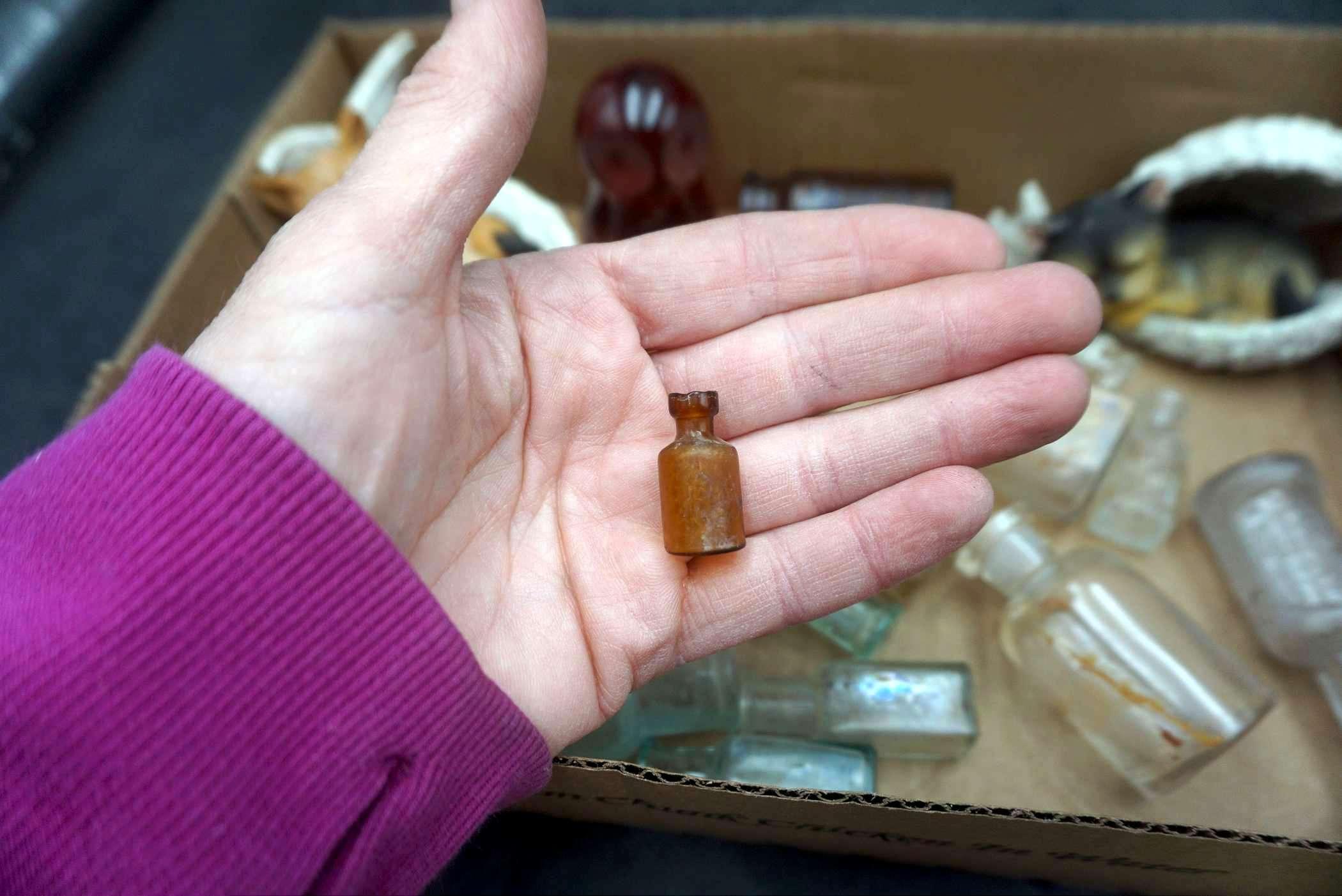 Figurines, Small Glass Ink Bottles