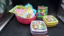 Easter Egg Decorating Kit, Bowl, Plastic Containers, Windsock