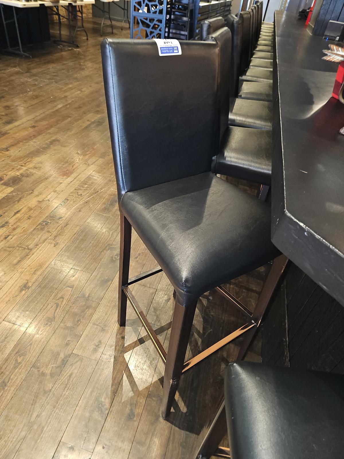 Black vinyl cushion bar chairs (sold in lot of 7 times)