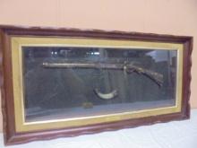 Vintage Turner Musket & Powder Horn Wall Décor