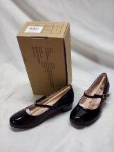 Pair of Size 3 Girls Wikency Black Shine Dress Shoes
