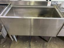 Krowne 36 in. Underbar Ice Bin with Cold Plate and Dump Sink