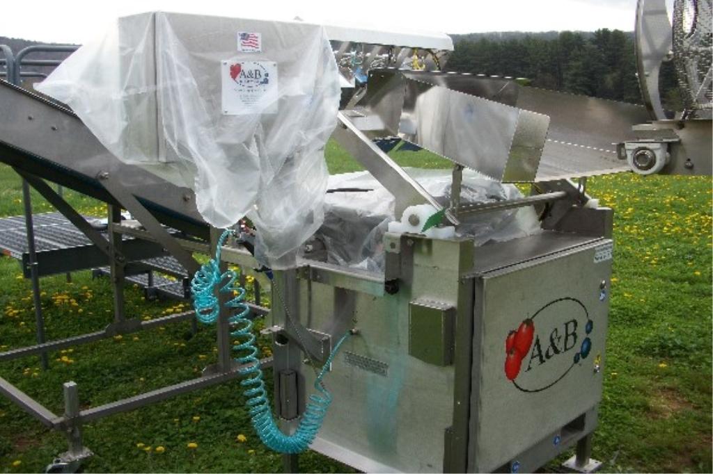 A & B Fruit Packing Table & Cleaner