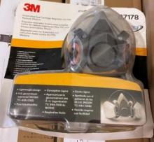 NEW 3M FACE MASK
